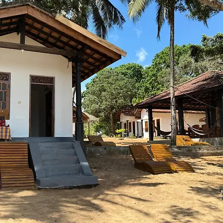 Kudah Bay Surf Camp Apartment Arugam Bay Exterior photo