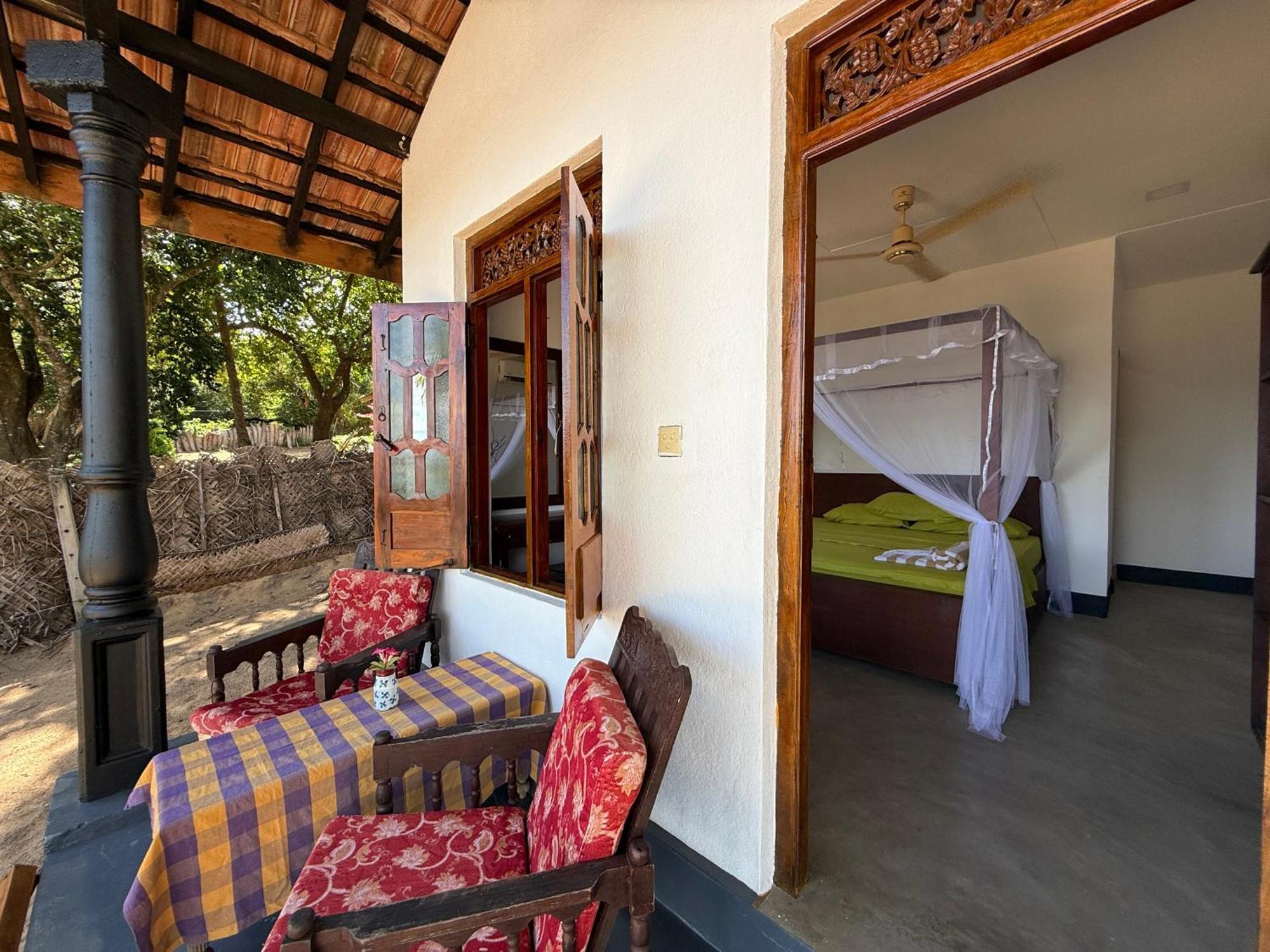 Homestay Kudah Bay Surf Camp Arugam Bay
