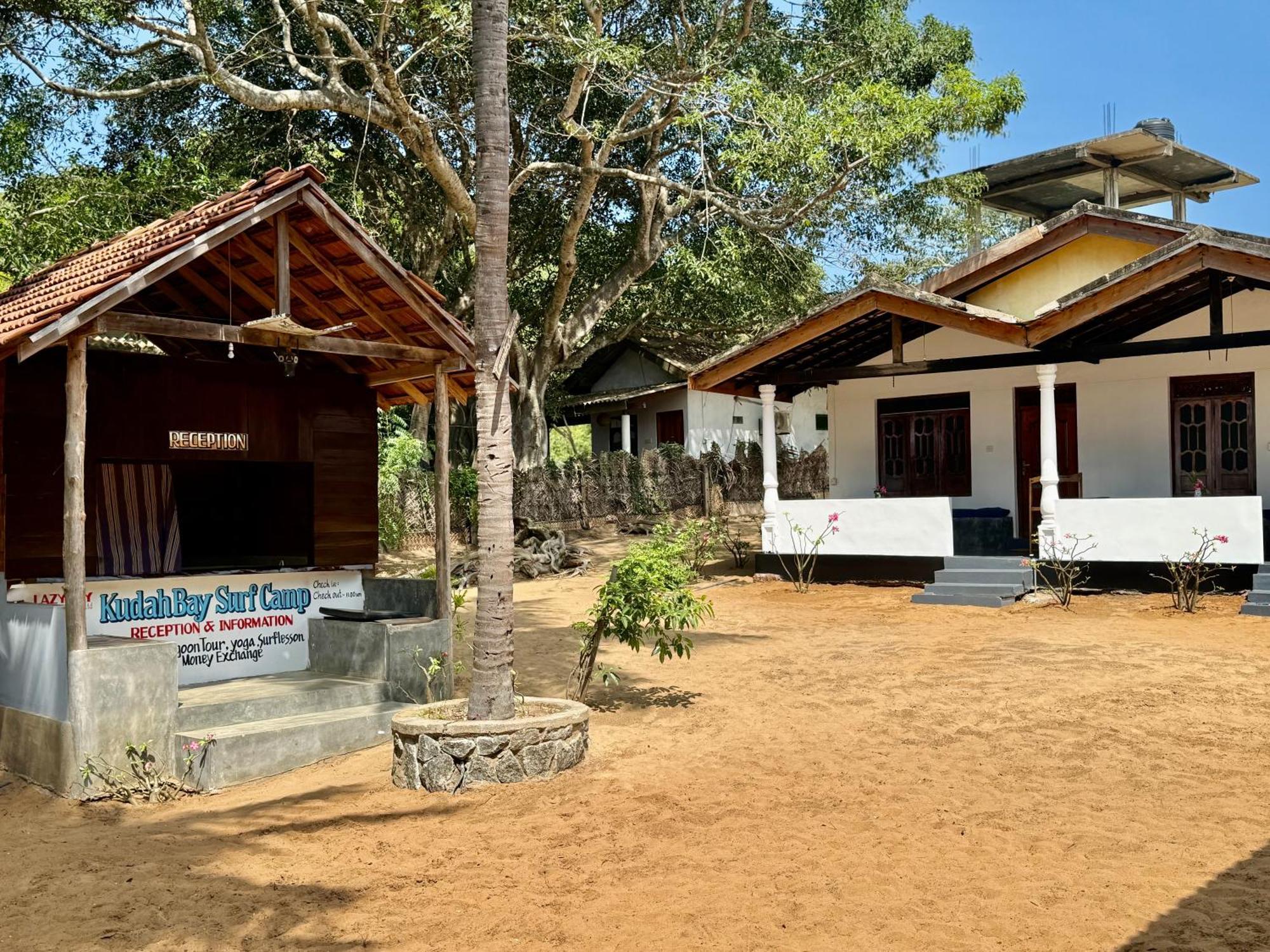Homestay Kudah Bay Surf Camp