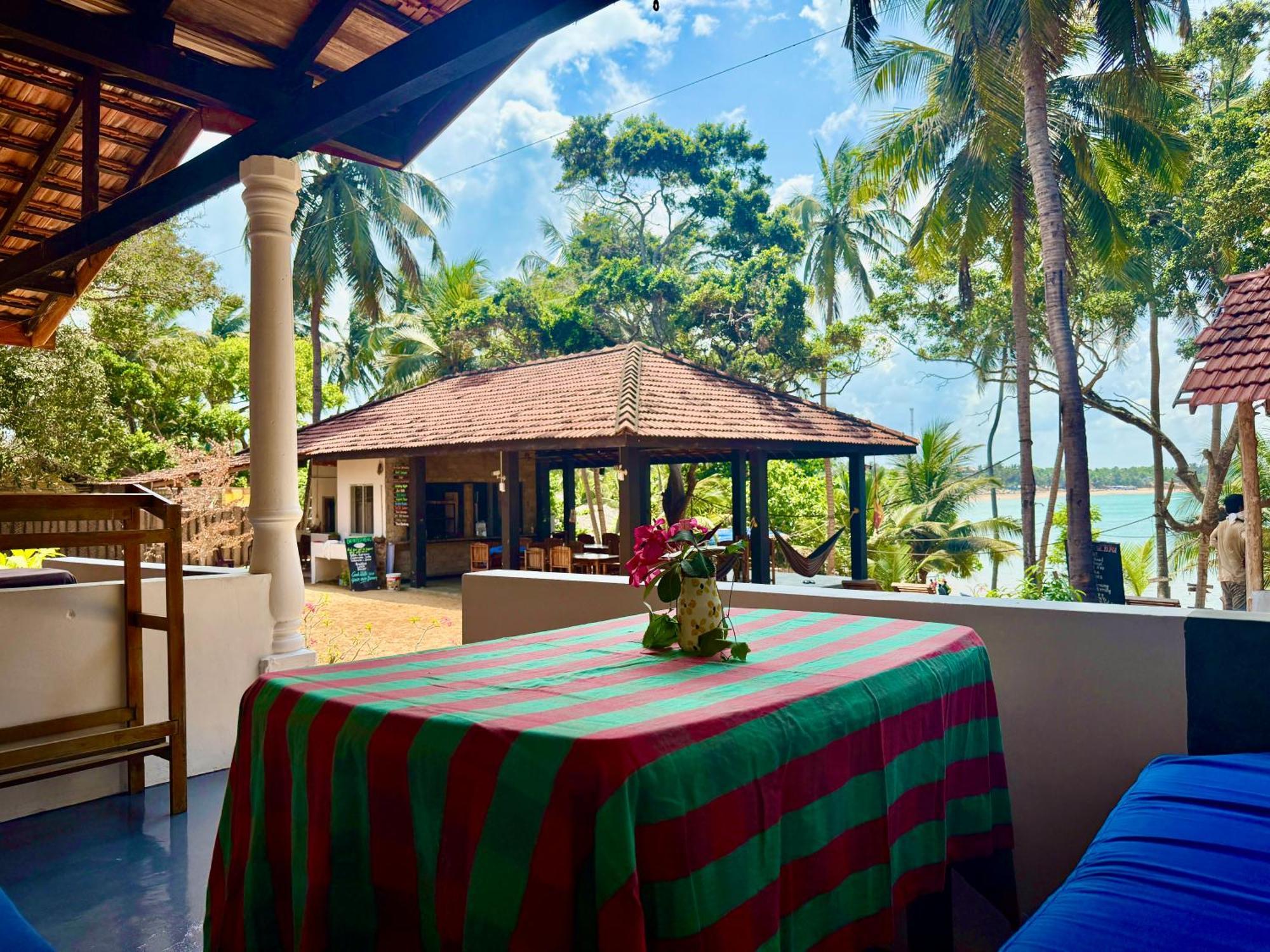Homestay Kudah Bay Surf Camp Arugam Bay