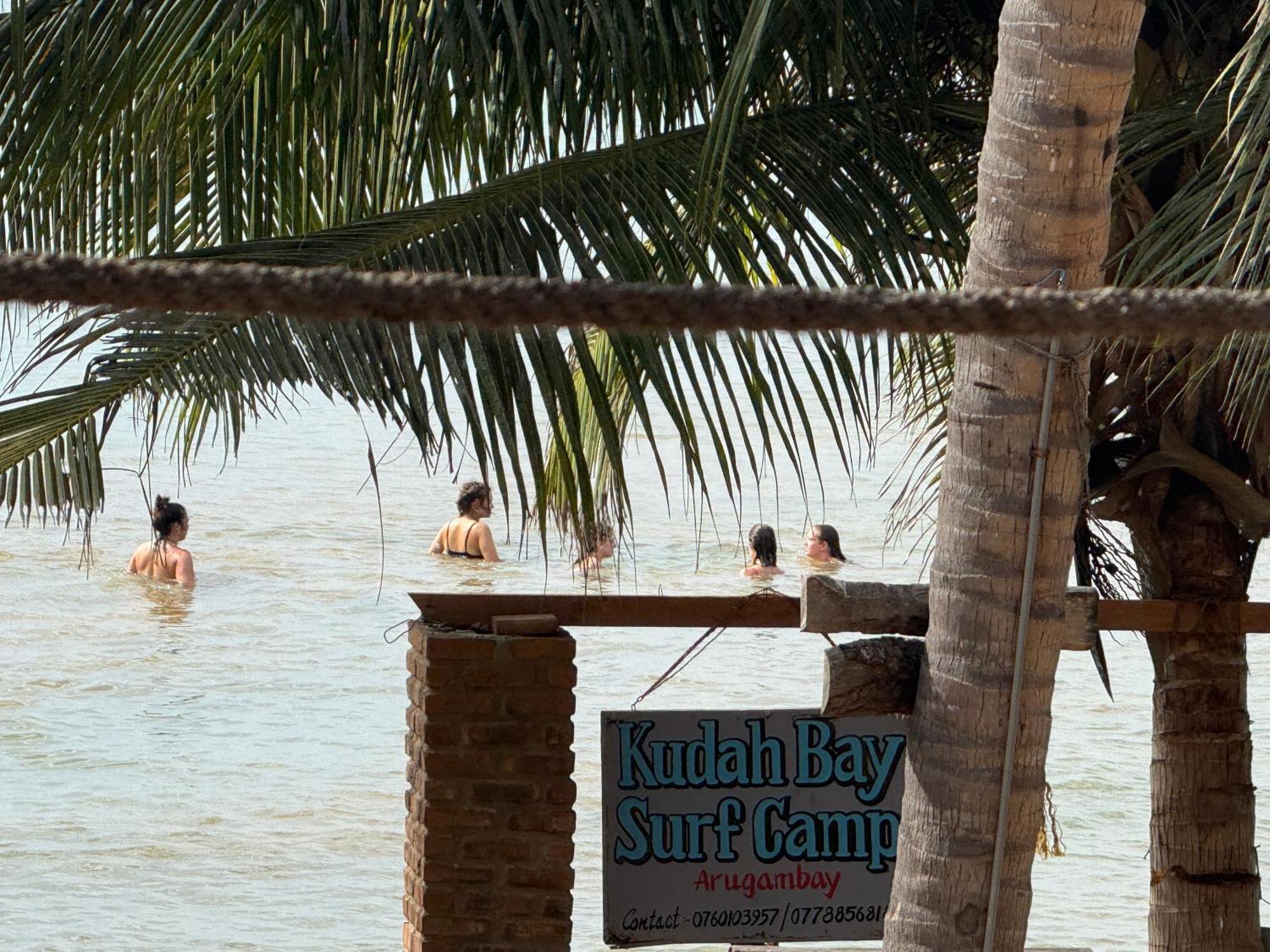 Kudah Bay Surf Camp Homestay *