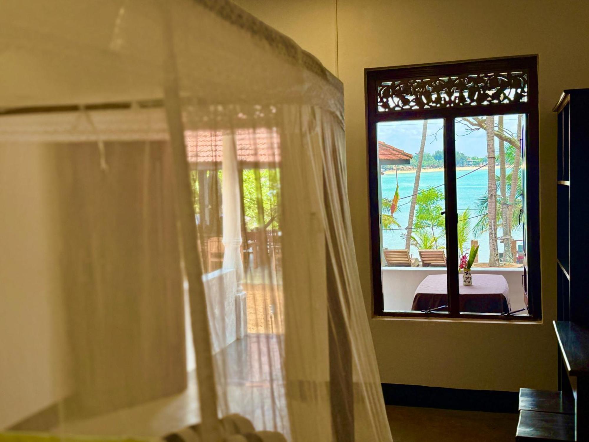 Homestay Kudah Bay Surf Camp